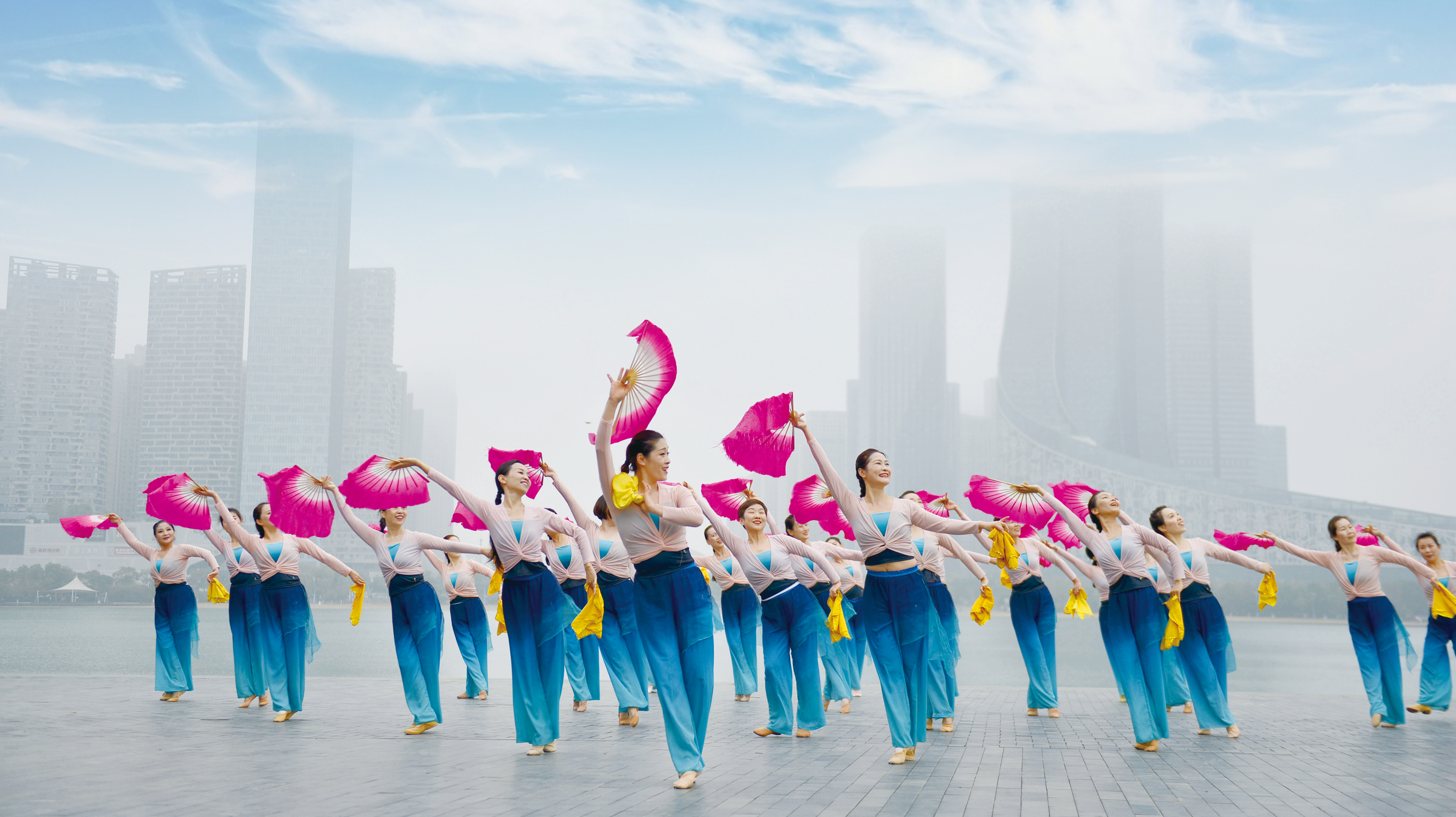 “舞出中國紅”全國廣場舞作品創(chuàng)編征集活動合肥市喜獲殊榮
