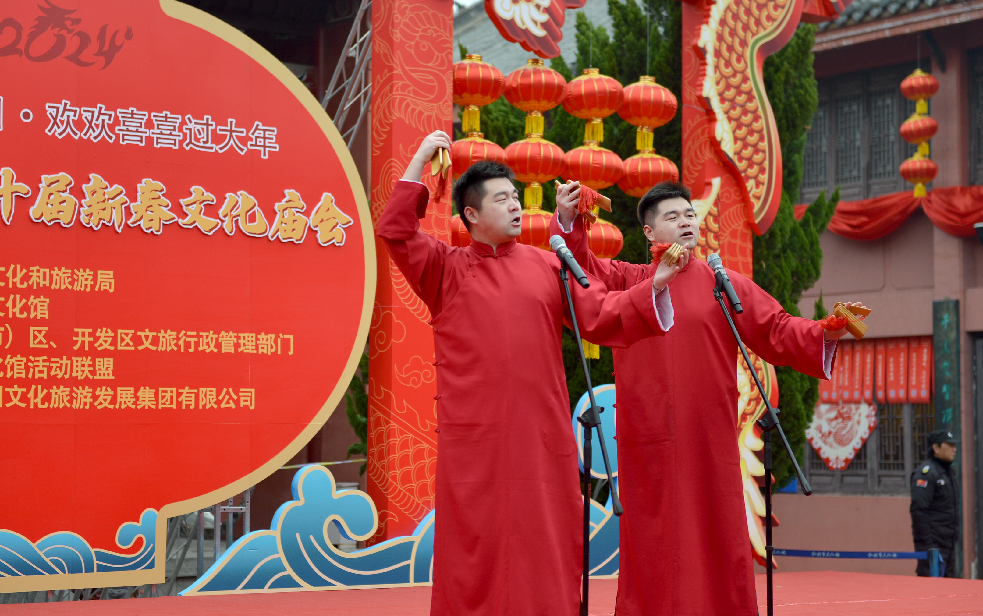 新春廟會(huì)上演 “笑滿廬州”曲藝專場