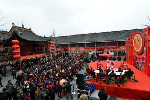 廬劇唱響城隍廟會(huì)