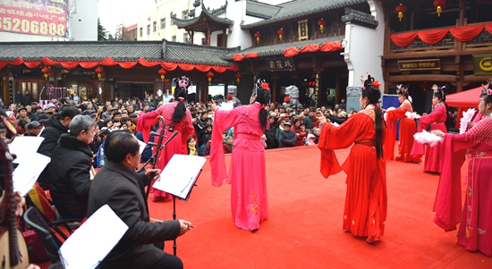 廬劇專(zhuān)場(chǎng)戲迷樂(lè)  鄉(xiāng)音鄉(xiāng)韻年味足