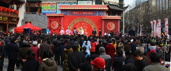 好戲連臺(tái)唱、戲迷過(guò)足癮