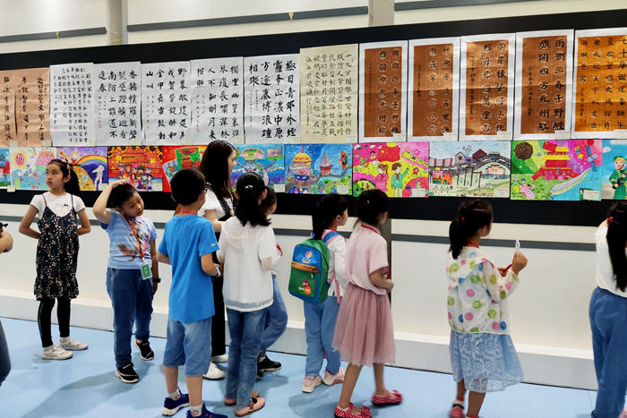 “放飛中國夢  奮斗強(qiáng)中華”2019年合肥市少兒書畫大賽作品開展