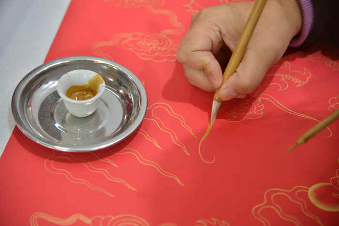 “一紙?jiān)角辍奔埞{加工技藝精品展