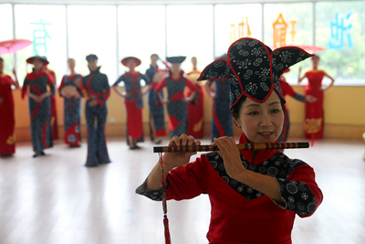 經(jīng)開區(qū)蓮花社區(qū)有個老年模特隊
