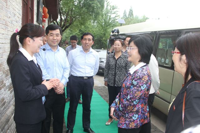 省文化廳廳長袁華調(diào)研巢湖市文化工作
